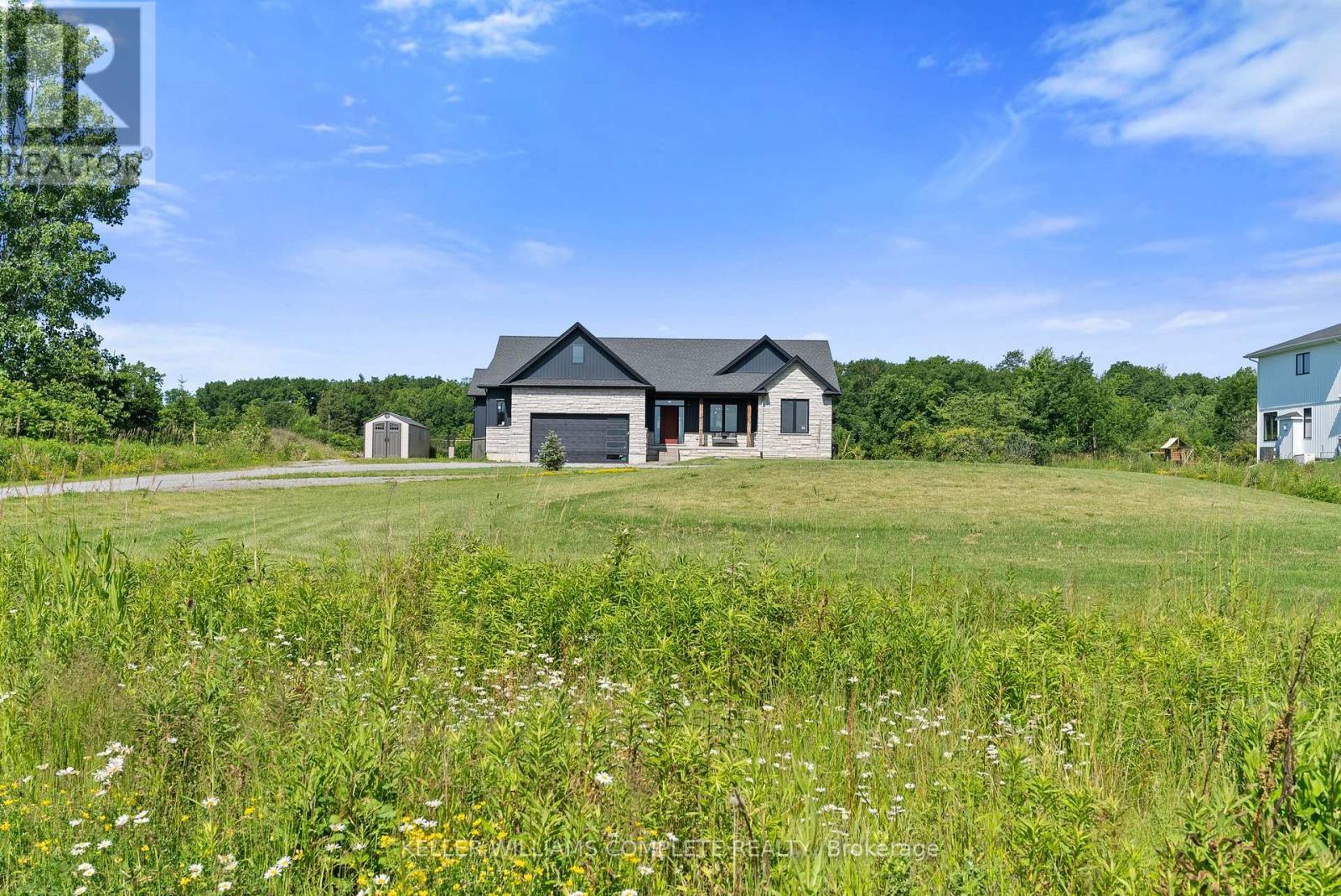641 BURLEIGH ROAD N - 2