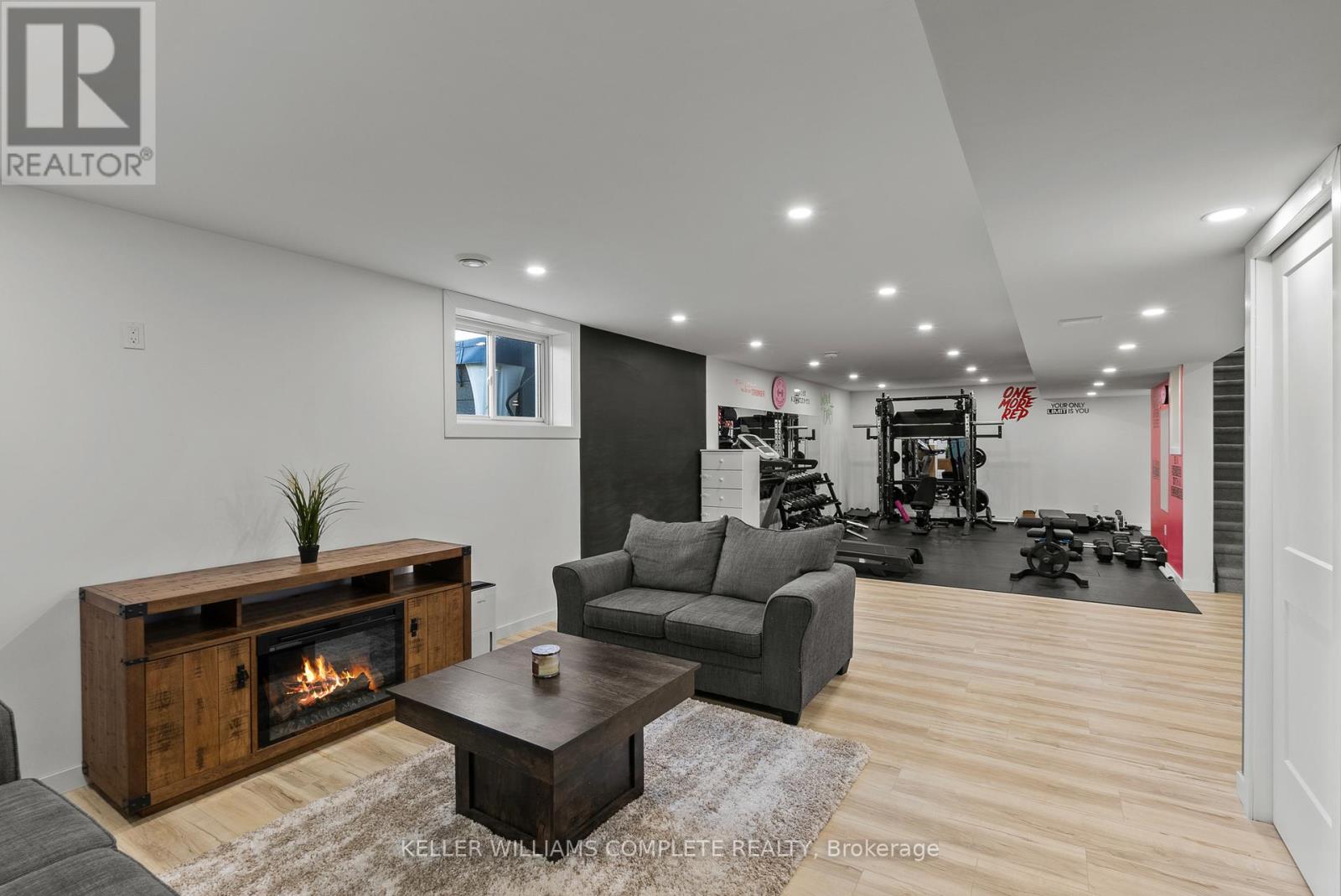 641 BURLEIGH ROAD N - 25
