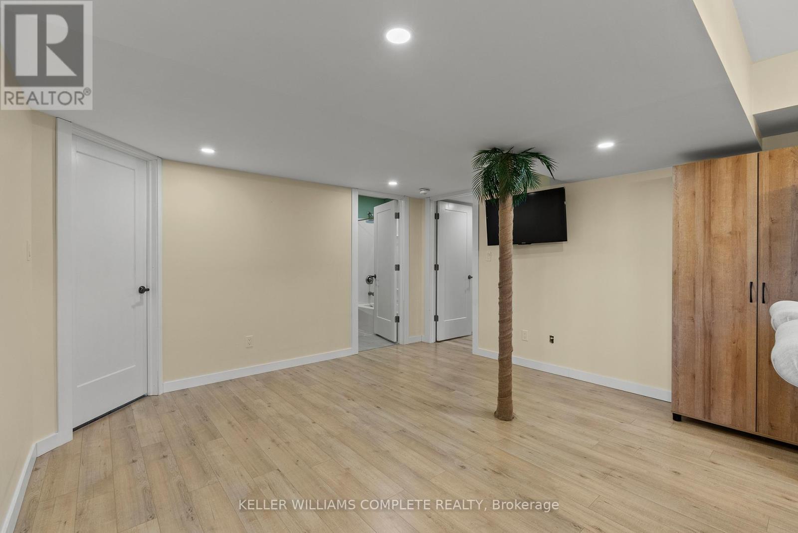 641 BURLEIGH ROAD N - 30