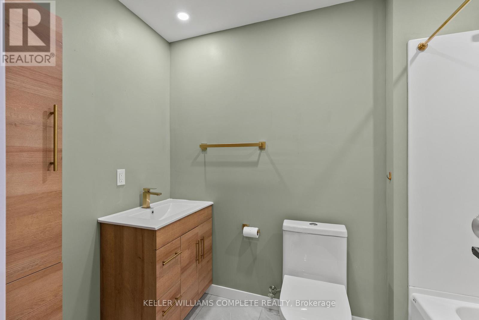 641 BURLEIGH ROAD N - 36