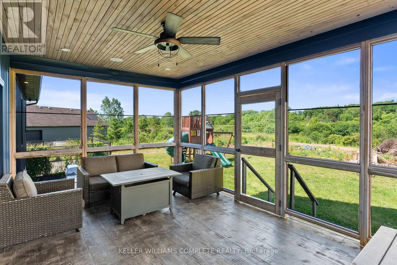 641 BURLEIGH ROAD N - 37