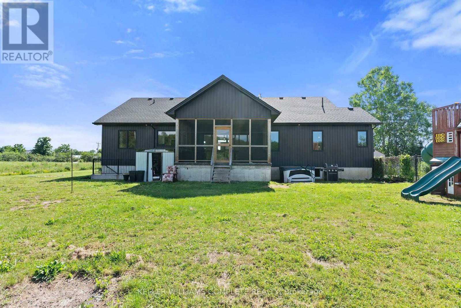 641 BURLEIGH ROAD N - 39