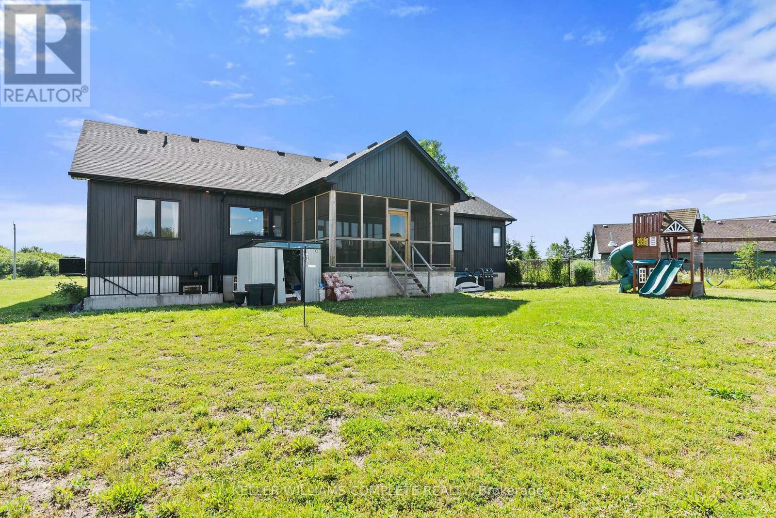 641 BURLEIGH ROAD N - 40