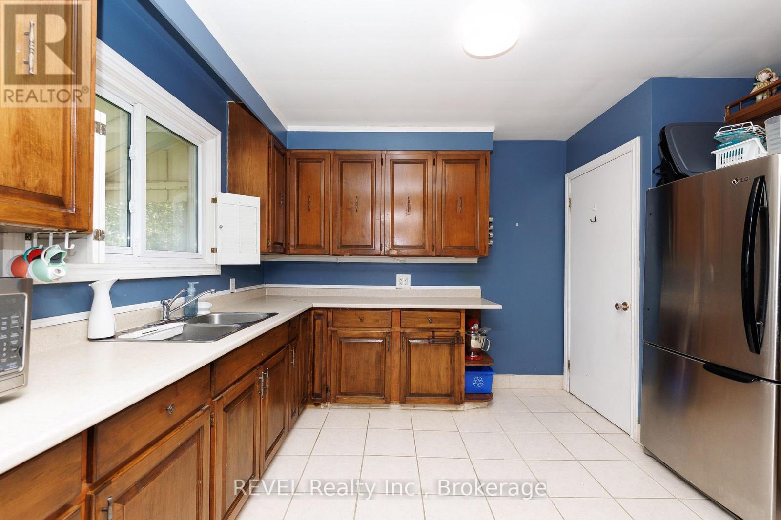 6945 DOUGLAS STREET - 15