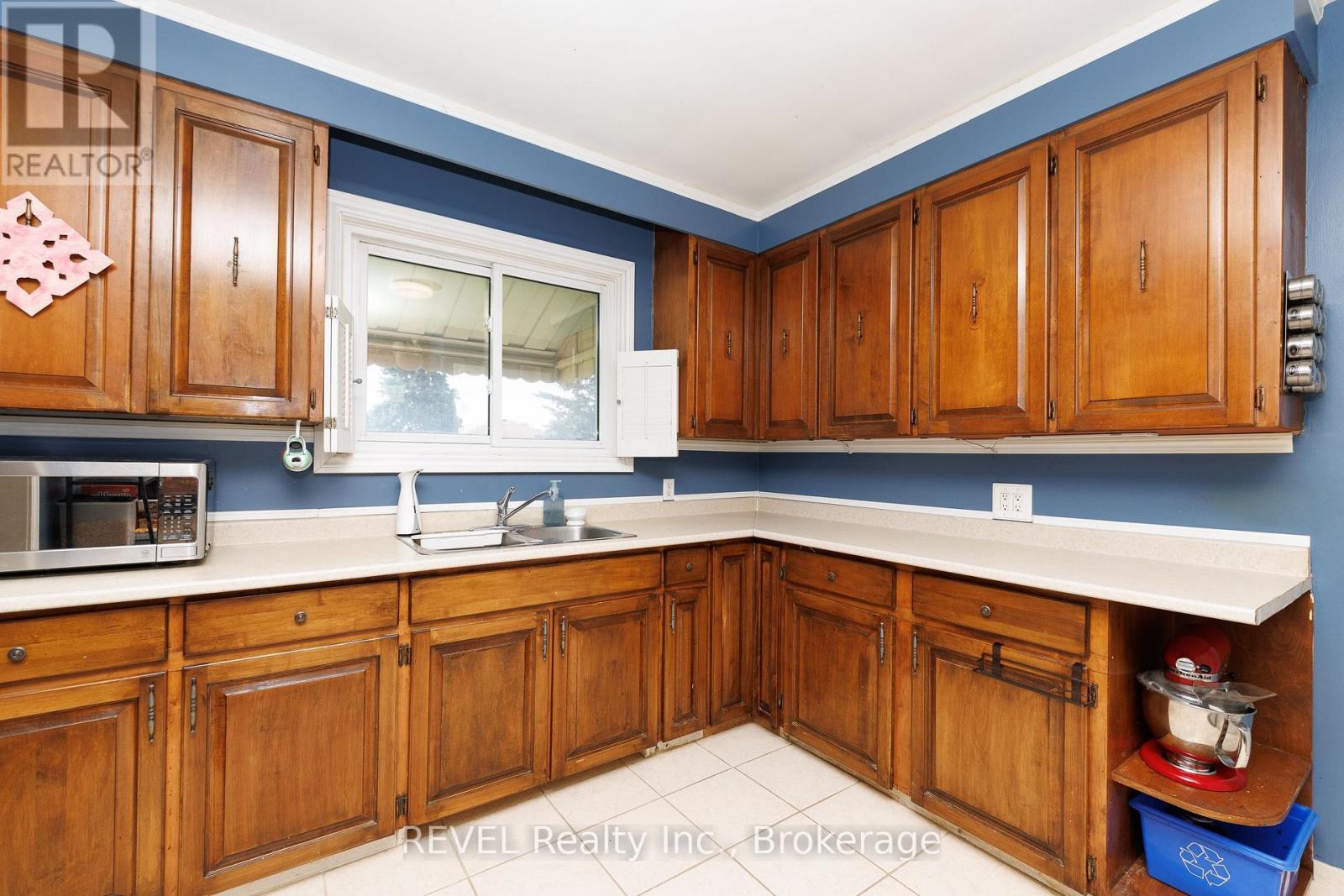 6945 DOUGLAS STREET - 16