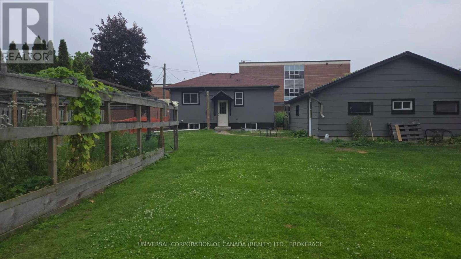 15 ST.ANDREW STREET - 16