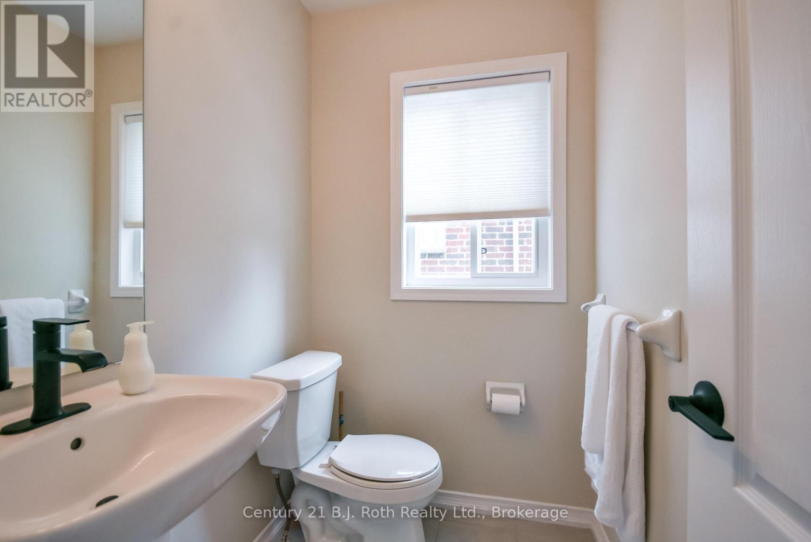 208 DIANA DRIVE - Image 4