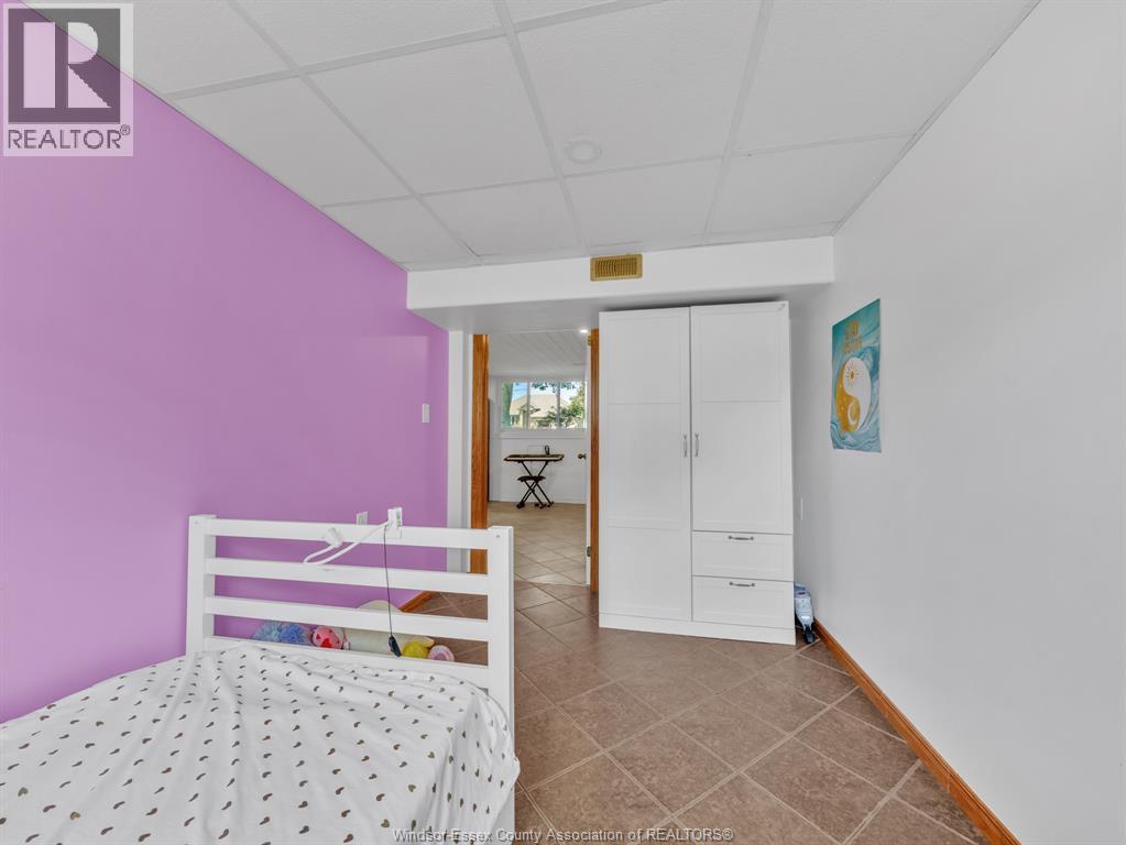 1828 Service ROAD - Image 31