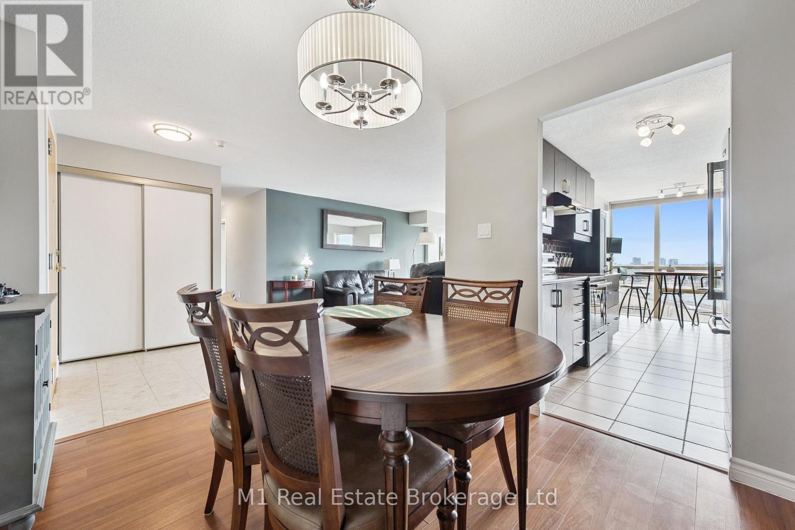 #PH2 55 BLUE SPRINGS DRIVE - 22