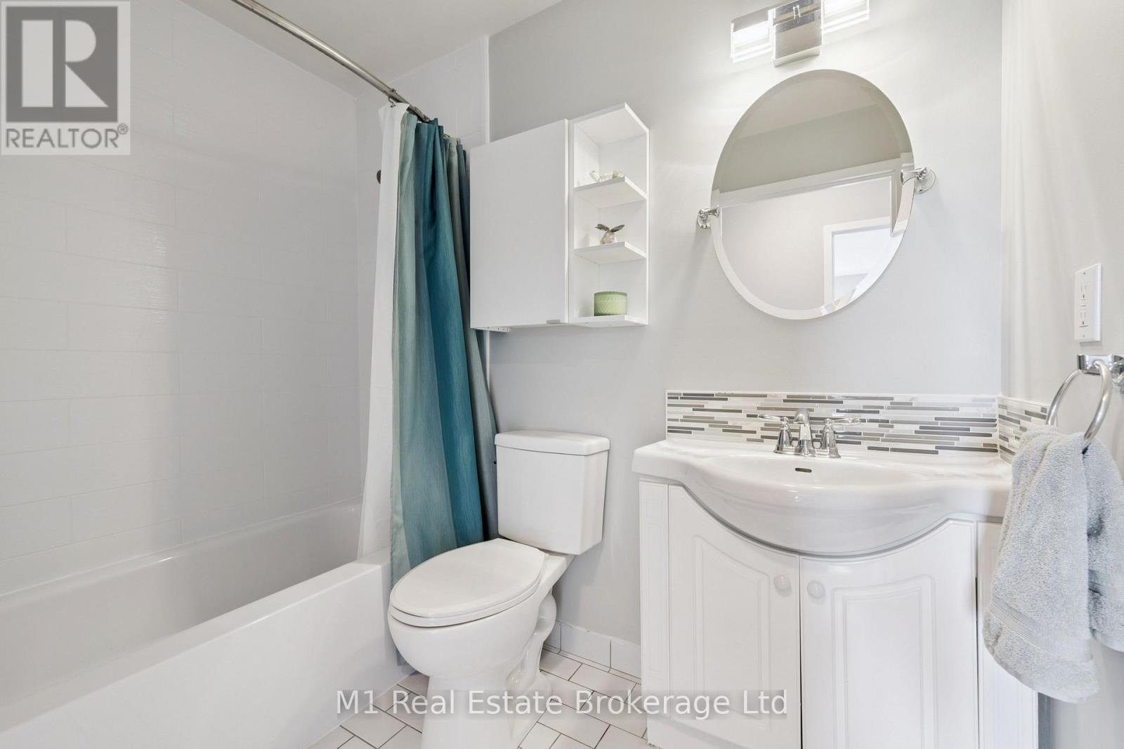 #PH2 55 BLUE SPRINGS DRIVE - 25