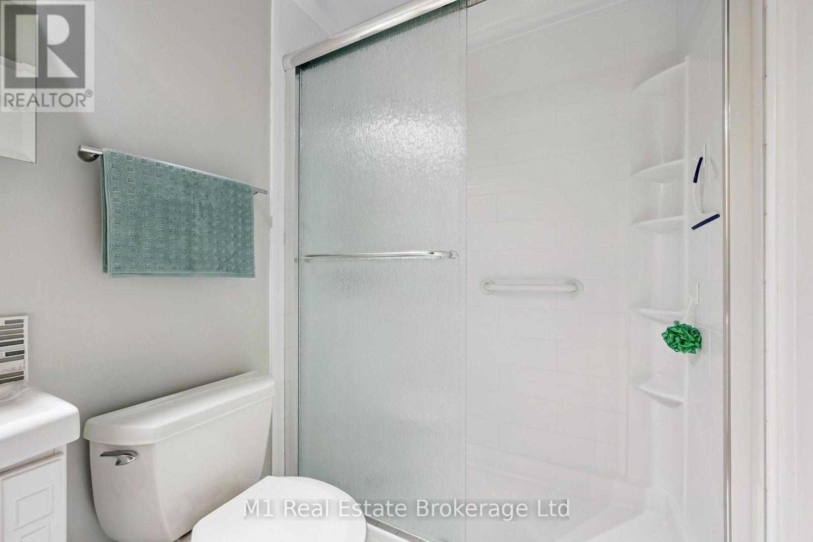 #PH2 55 BLUE SPRINGS DRIVE - 31