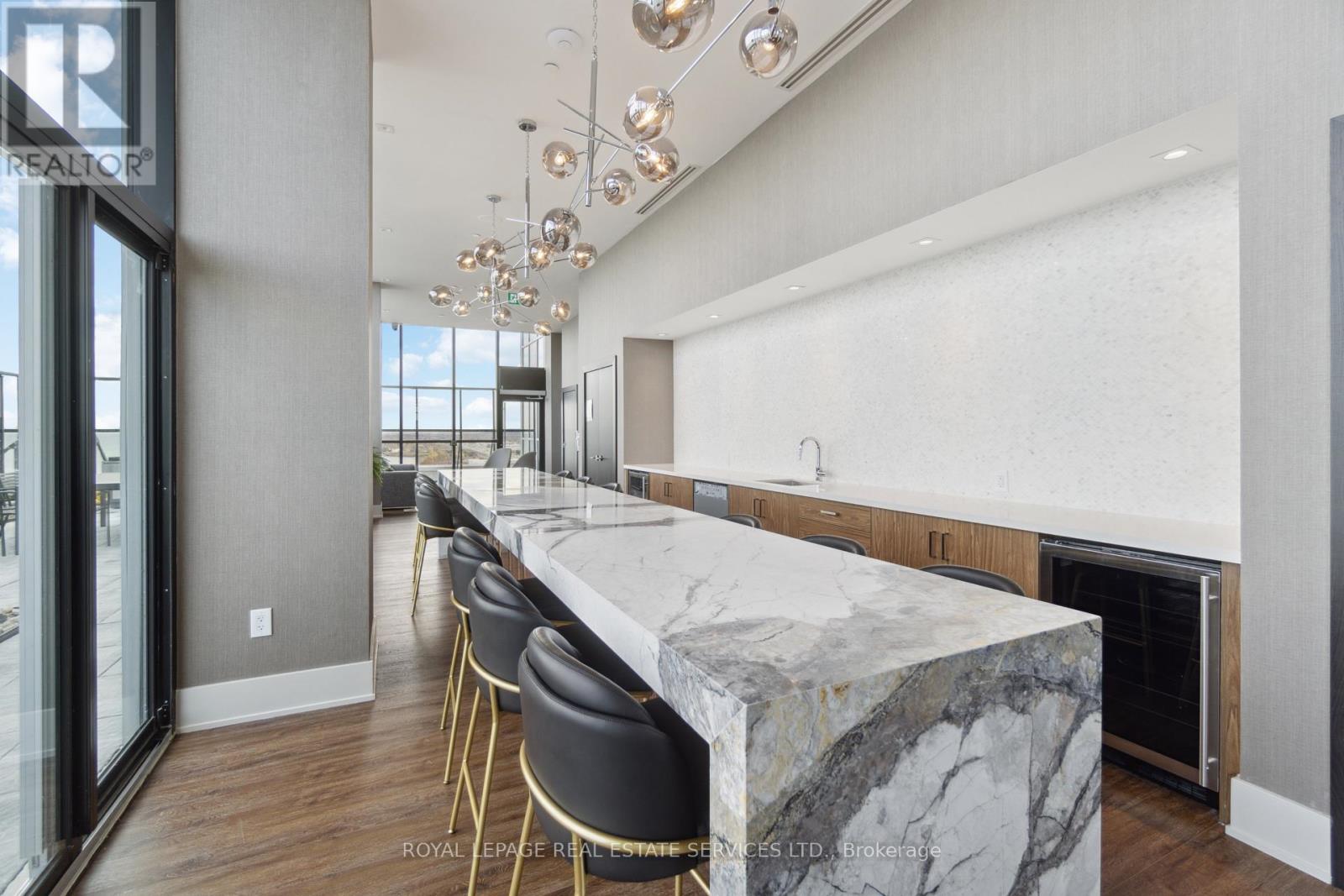 #1702 385 WINSTON ROAD - 37