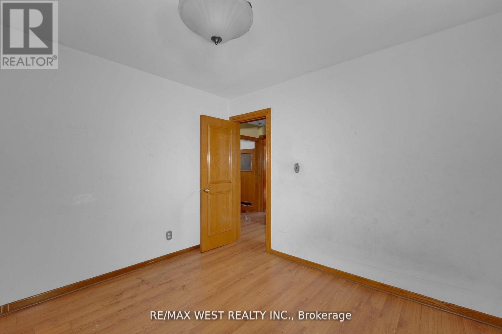 661 BERESFORD AVENUE - 14