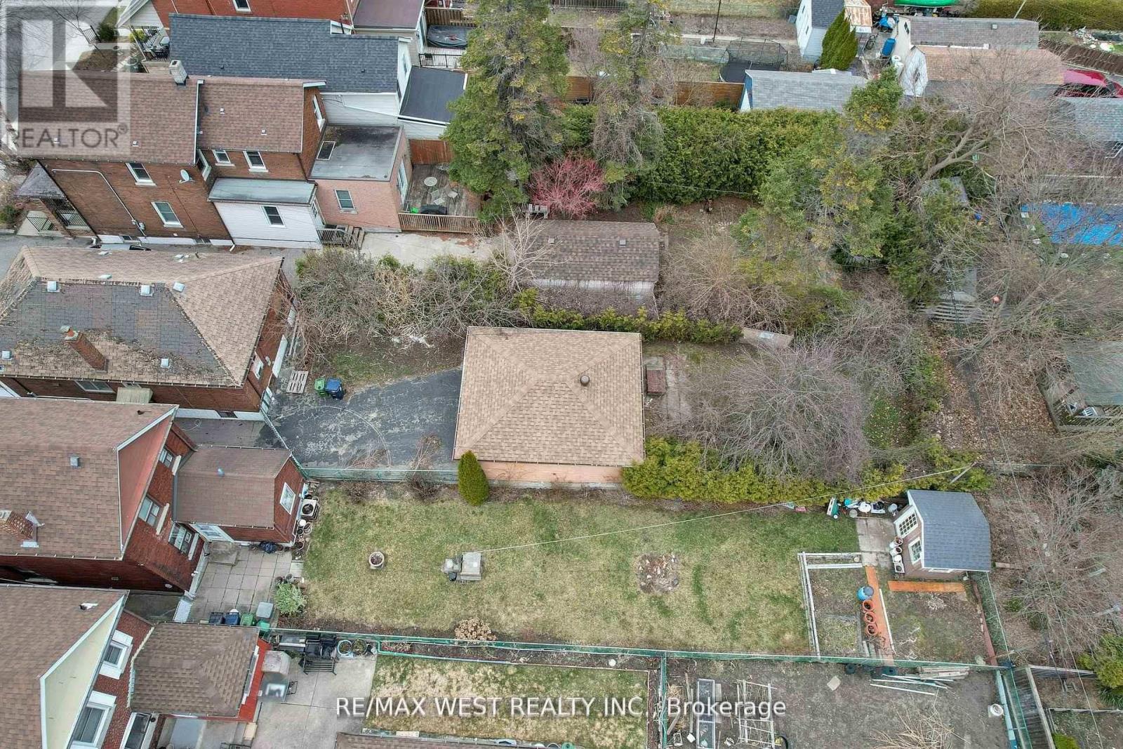 661 BERESFORD AVENUE - 29