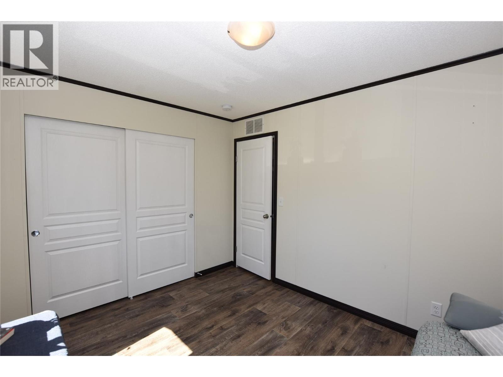 #65 5484 25 Avenue - 37