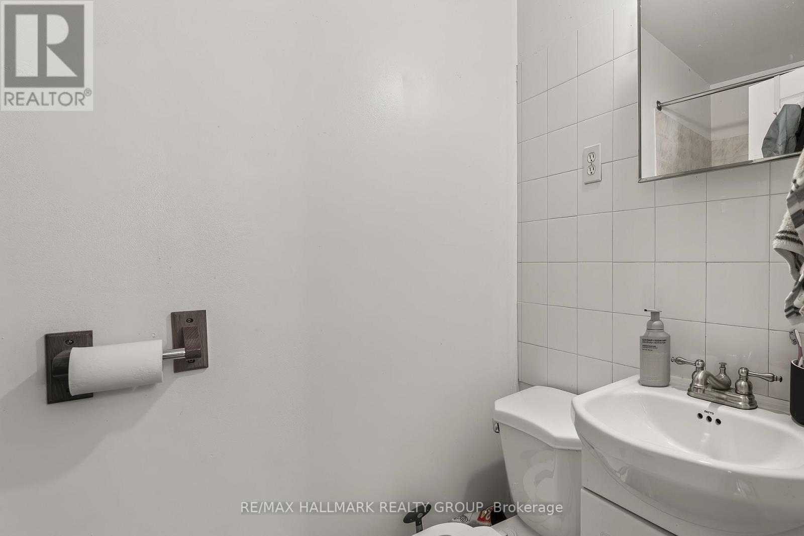 174 ARTHUR STREET - 35