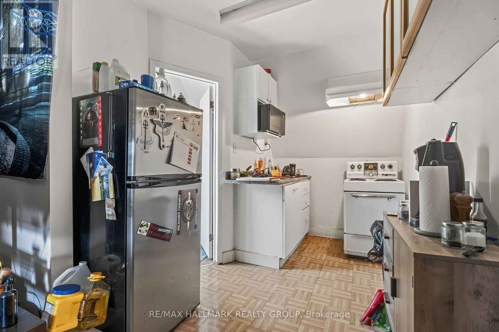 174 ARTHUR STREET - 41