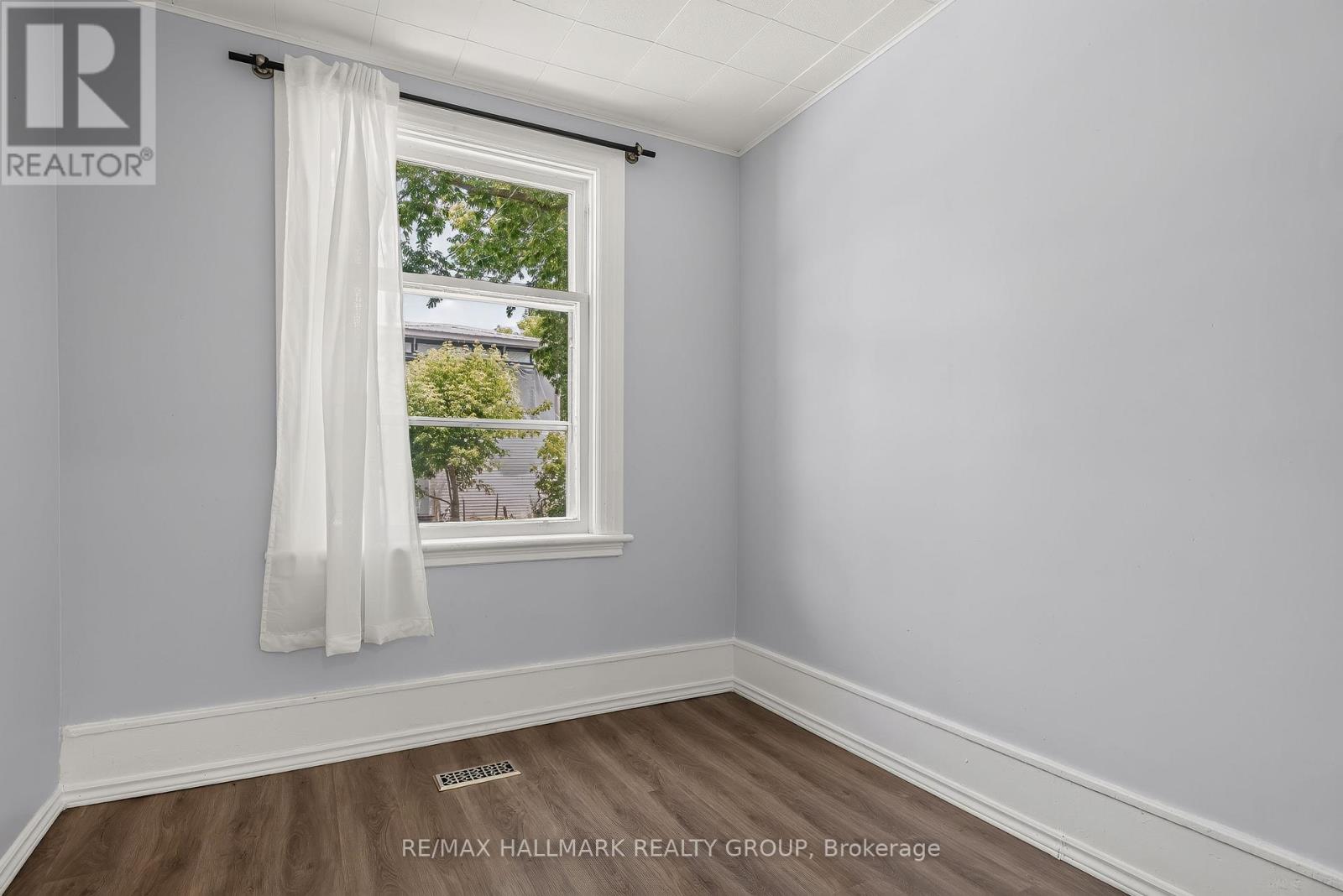 174 ARTHUR STREET - 9