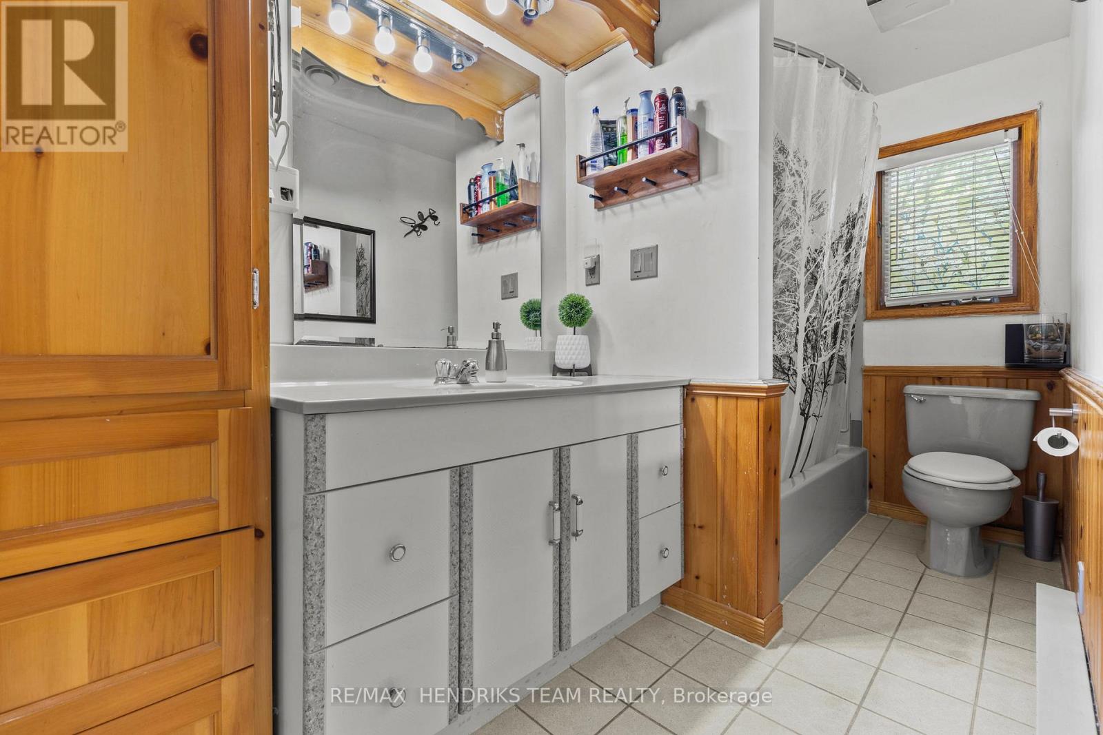 318 AQUEDUCT STREET - 13