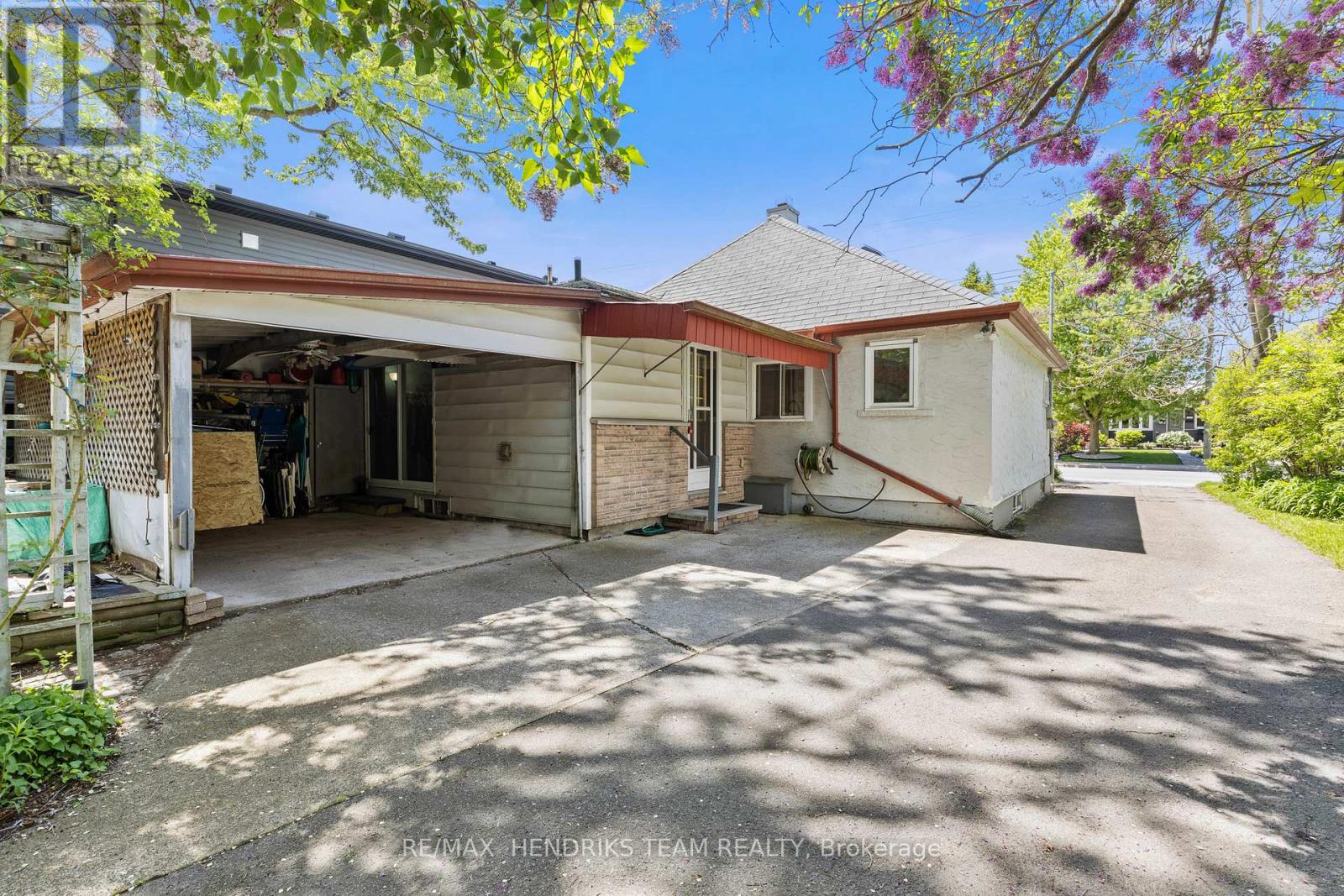 318 AQUEDUCT STREET - 17