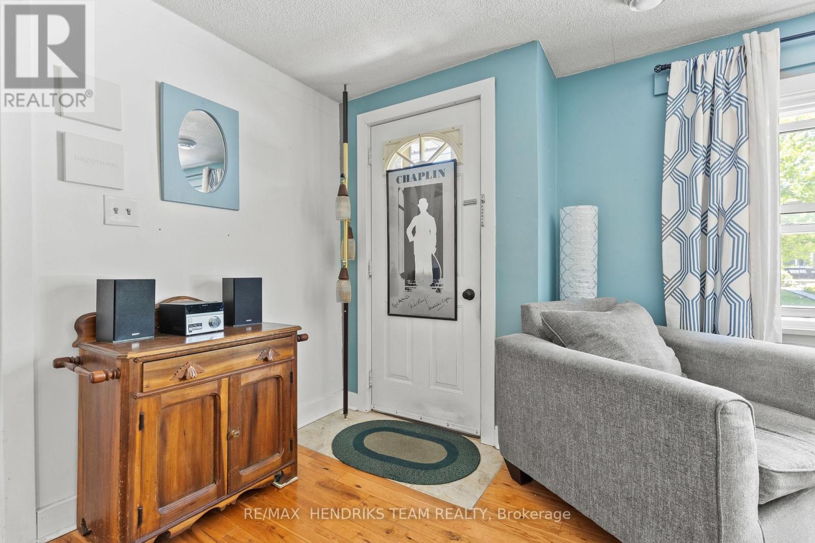 318 AQUEDUCT STREET - 3