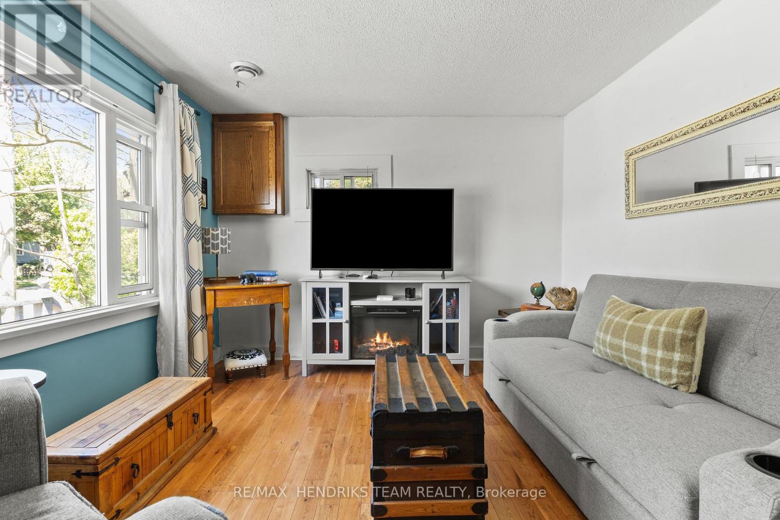 318 AQUEDUCT STREET - 5