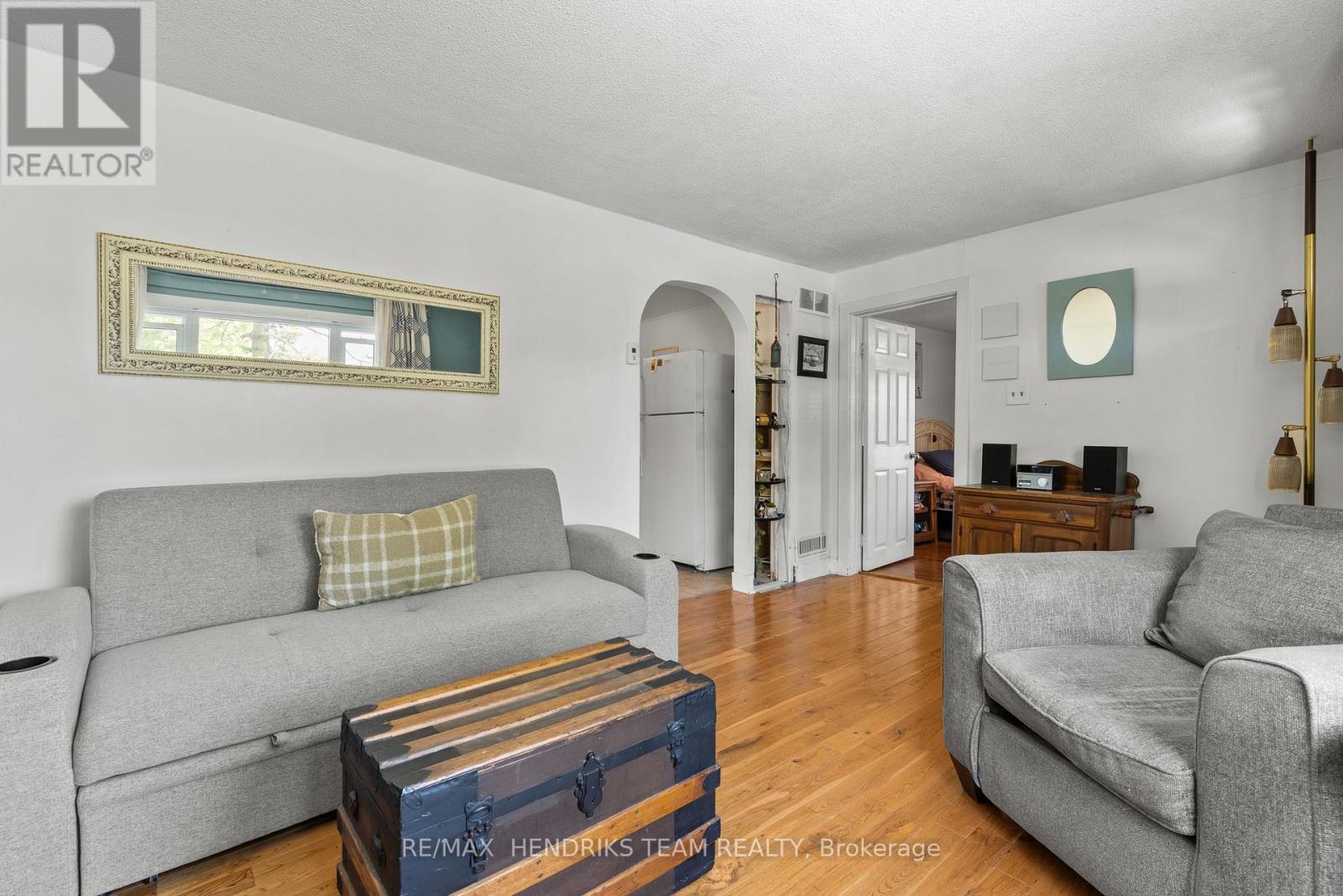 318 AQUEDUCT STREET - 6