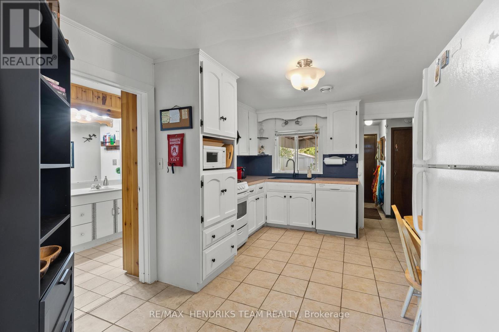 318 AQUEDUCT STREET - 7