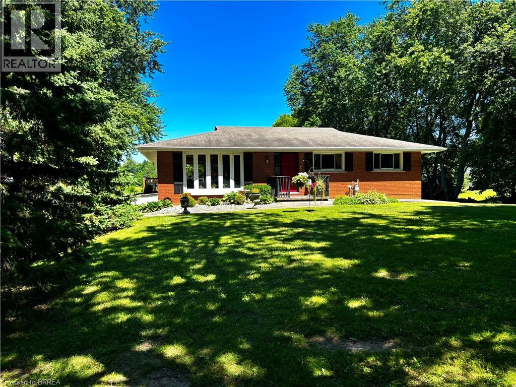 761 LYNDEN Road - 1