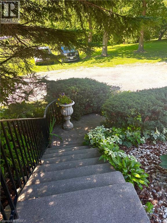 761 LYNDEN Road - 42