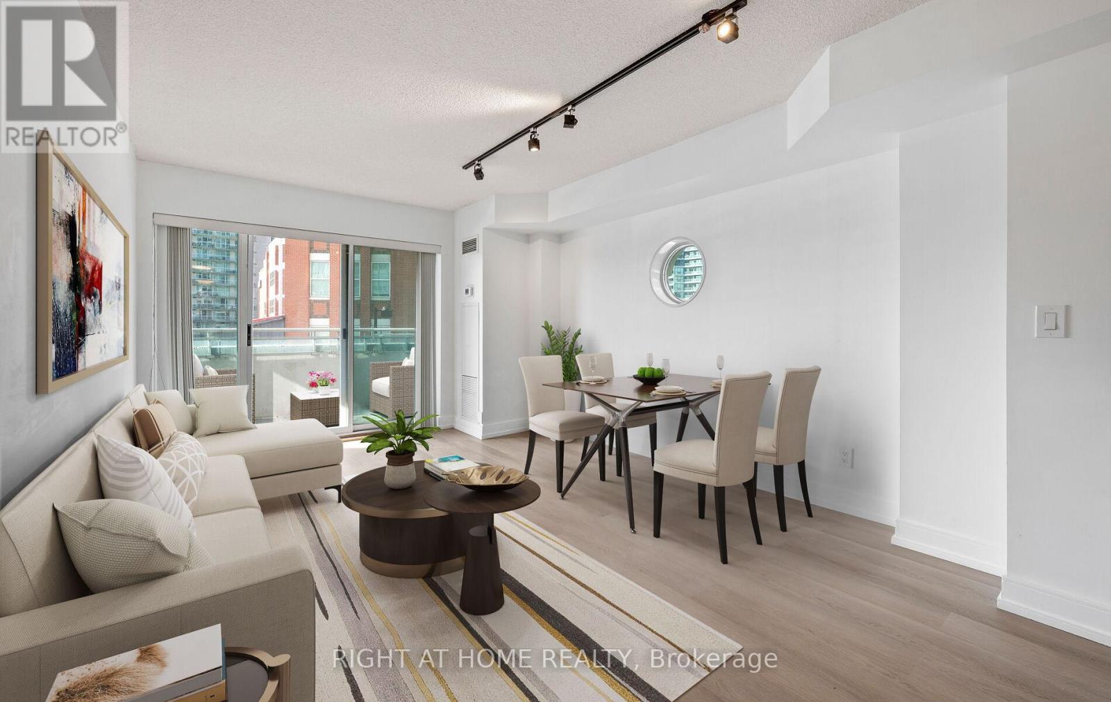 #219 600 QUEENS QUAY - 9