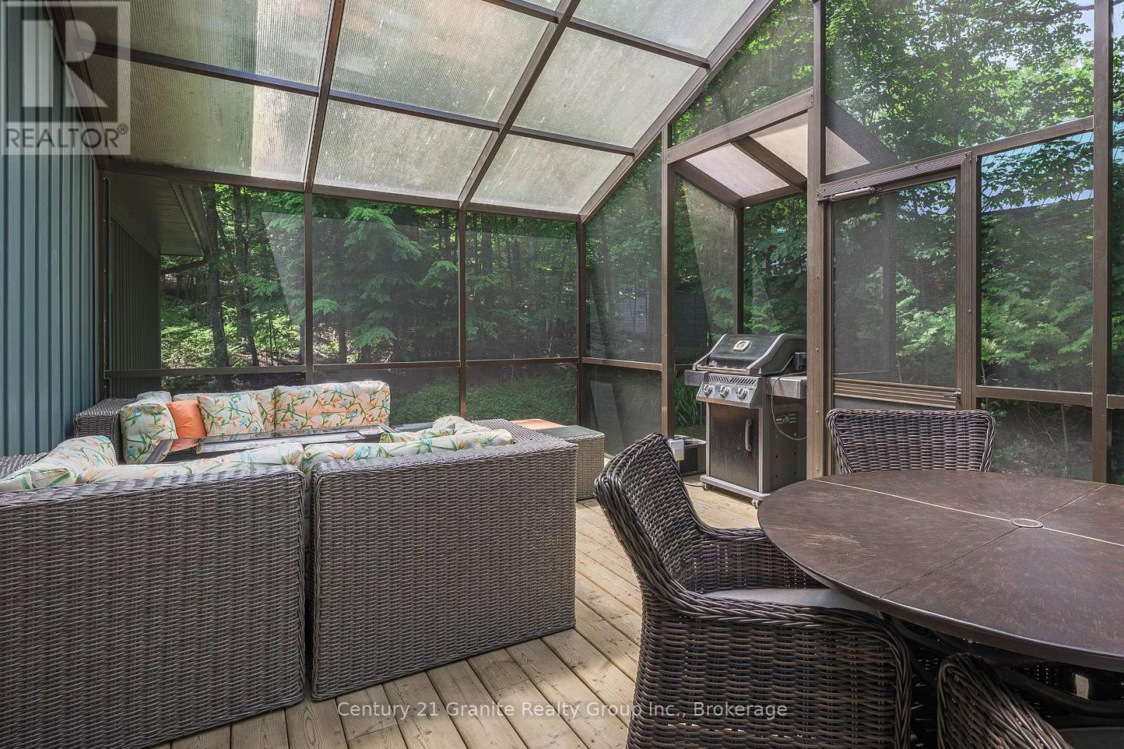 1283 WONDERLAND ROAD - 13