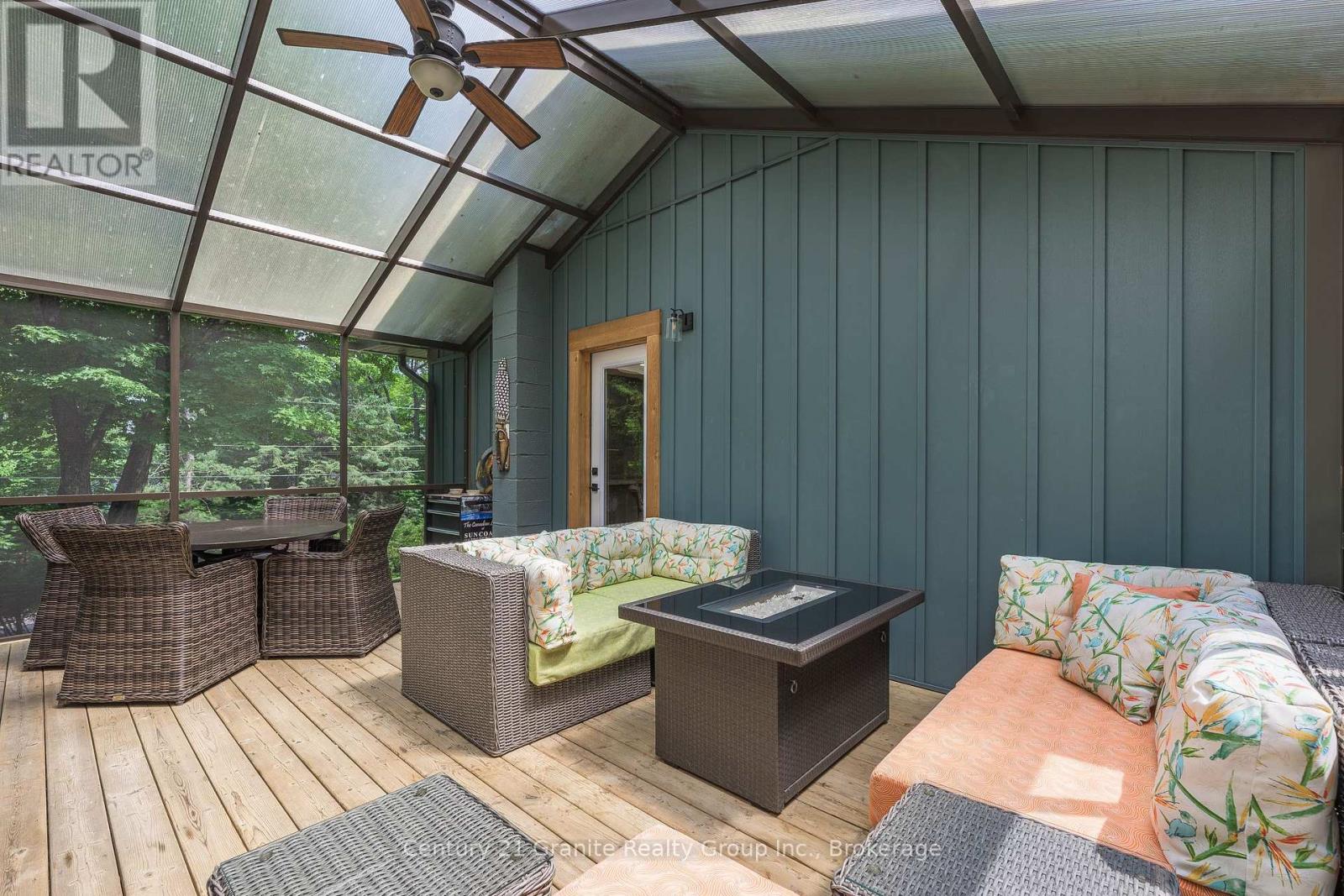 1283 WONDERLAND ROAD - 15