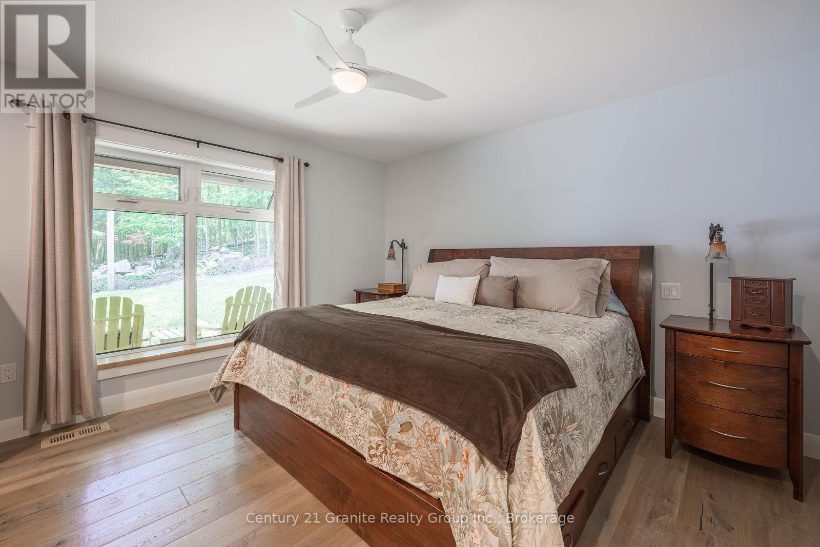 1283 WONDERLAND ROAD - 25
