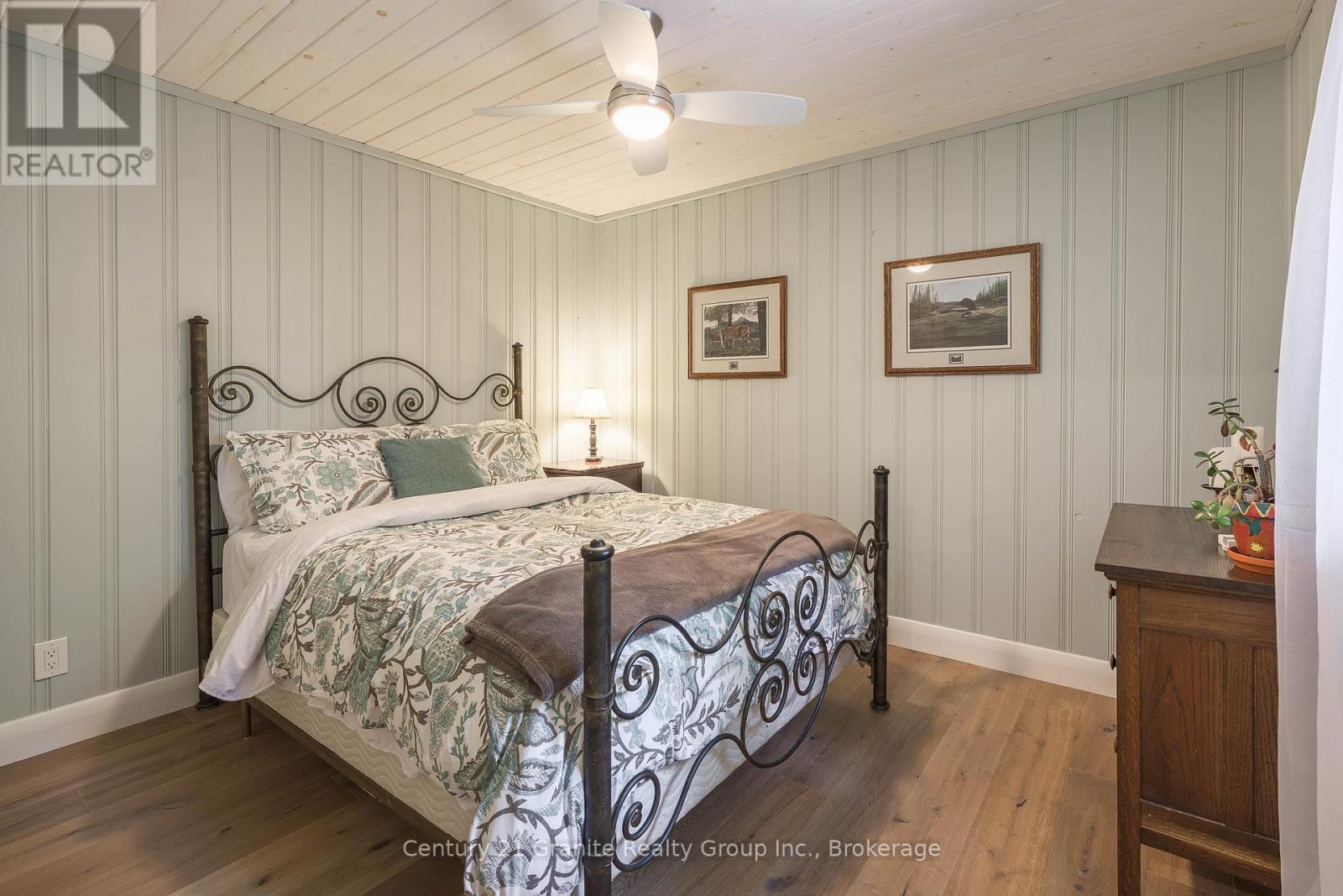 1283 WONDERLAND ROAD - 29