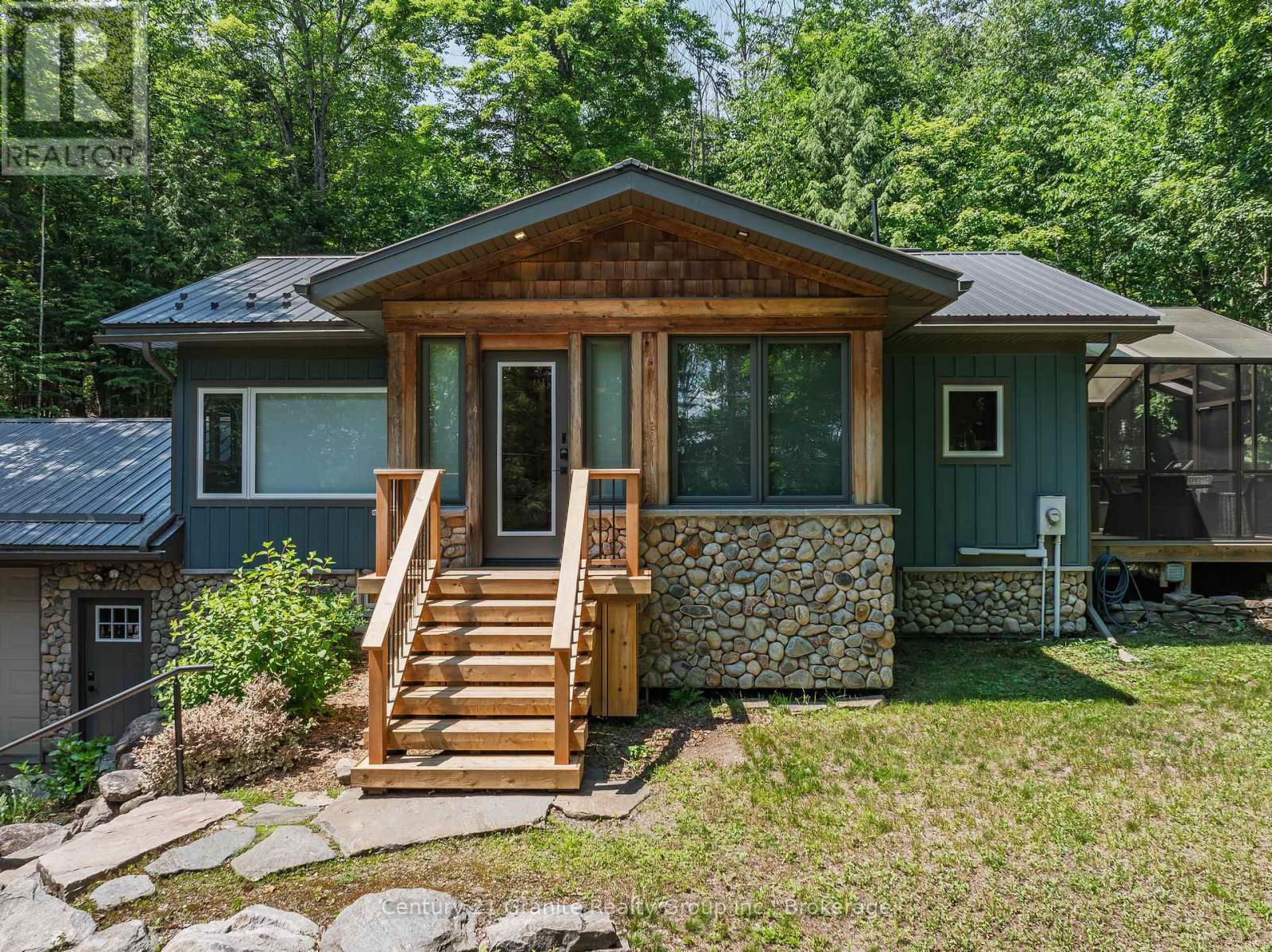 1283 WONDERLAND ROAD - 3