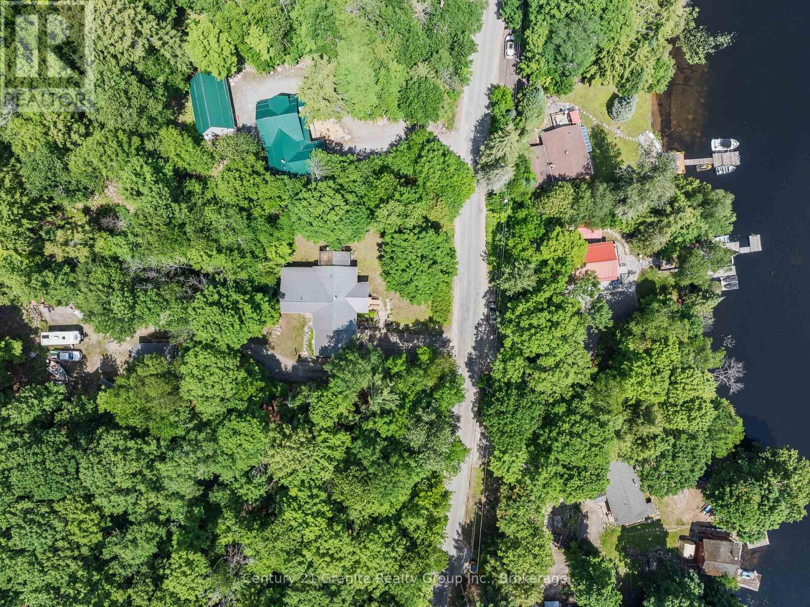 1283 WONDERLAND ROAD - 43