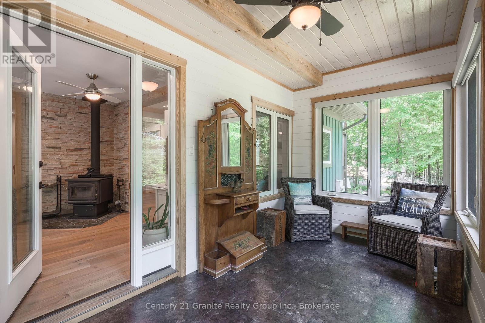 1283 WONDERLAND ROAD - 6