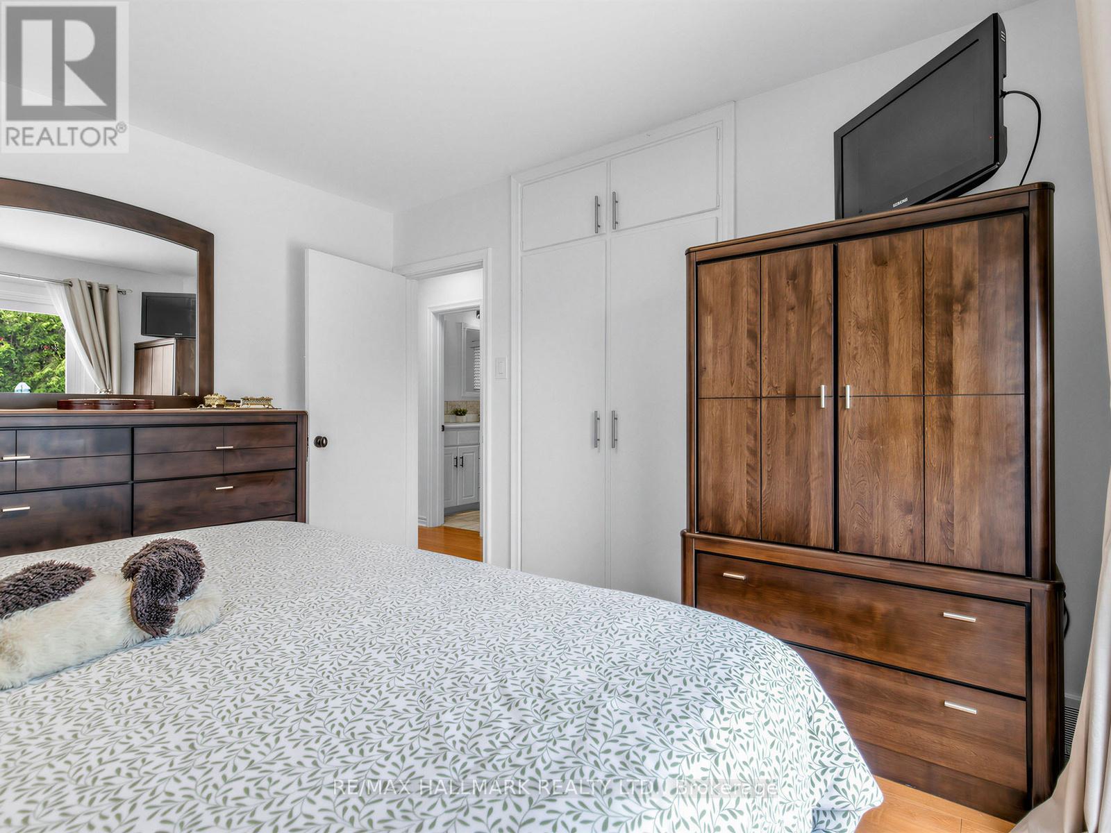 7 PENWORTH ROAD - 13