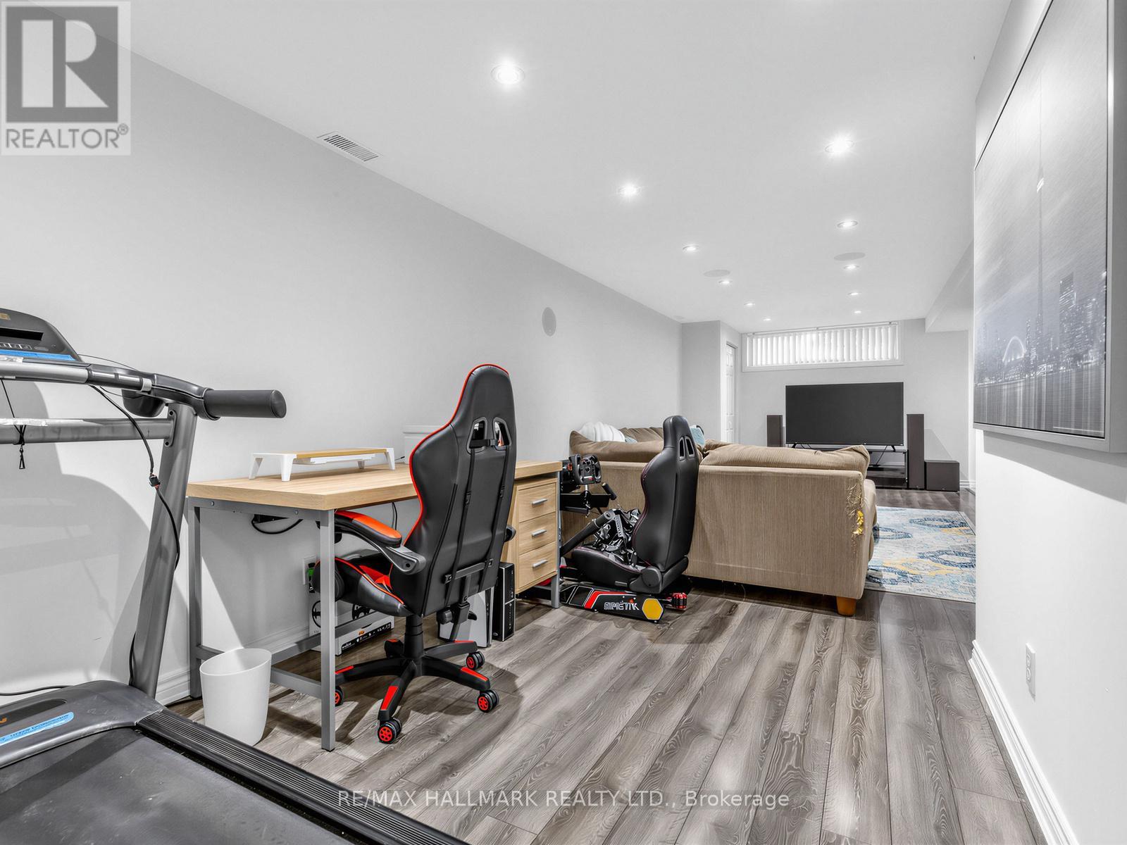 7 PENWORTH ROAD - 16