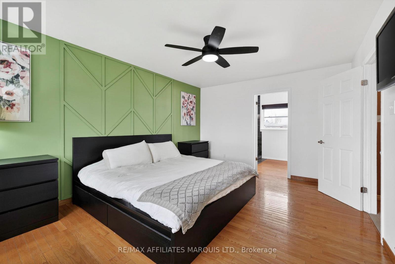 1337 PATRICIA PLACE - 32