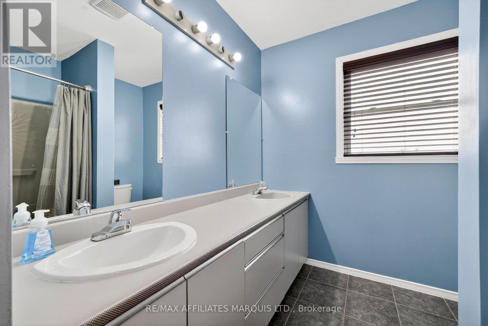 1337 PATRICIA PLACE - 37
