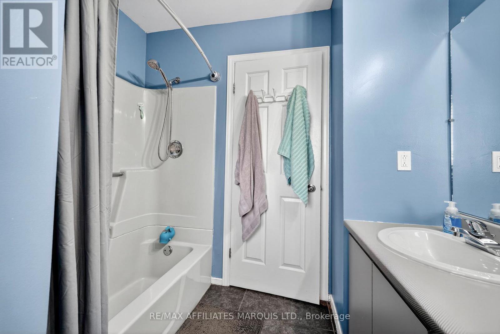 1337 PATRICIA PLACE - 38