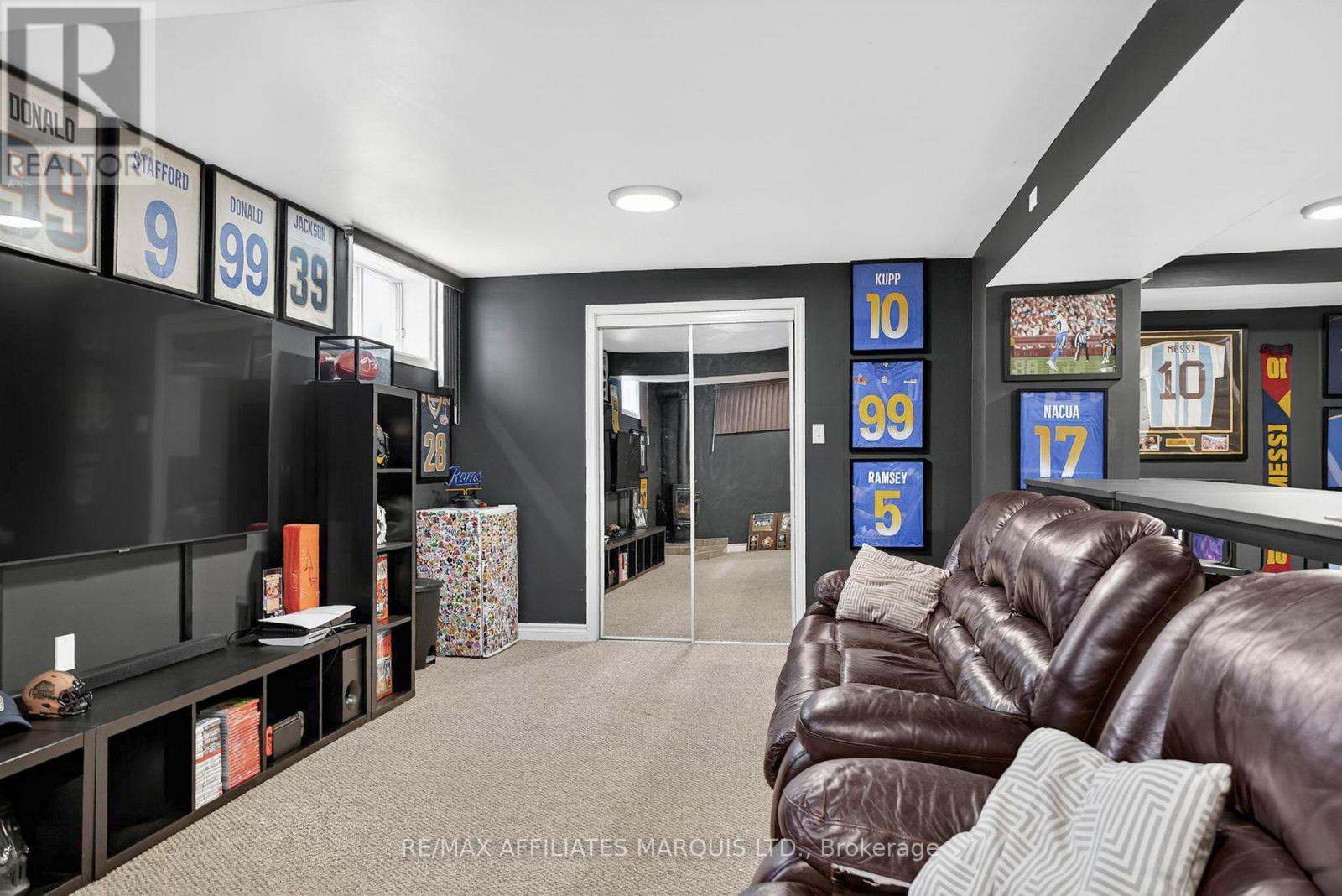 1337 PATRICIA PLACE - 40