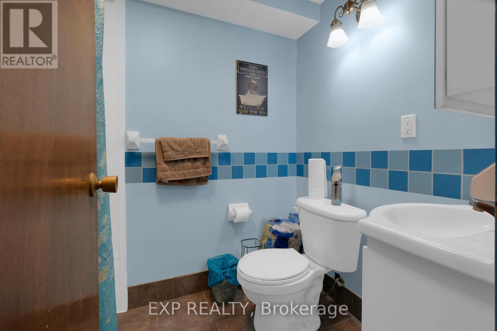 5373 AURORA ROAD - 32