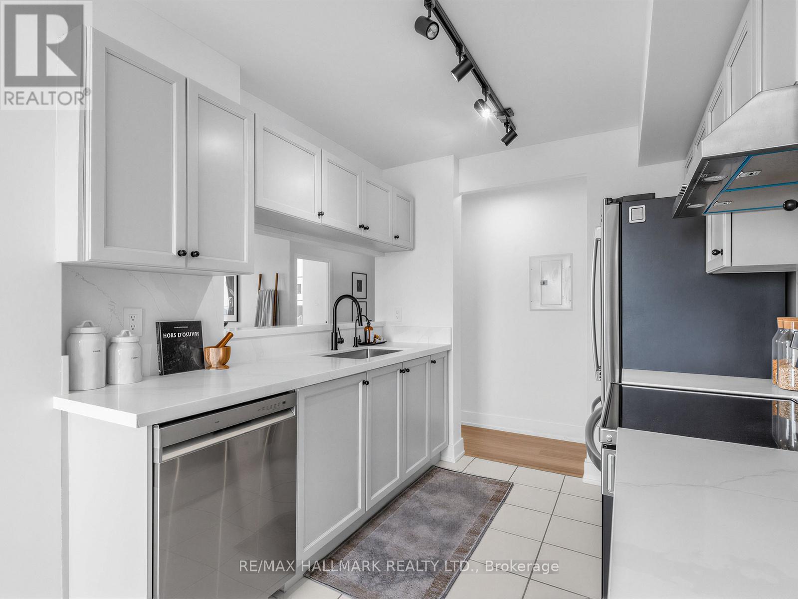 #1102 399 SOUTH PARK ROAD - Image 19