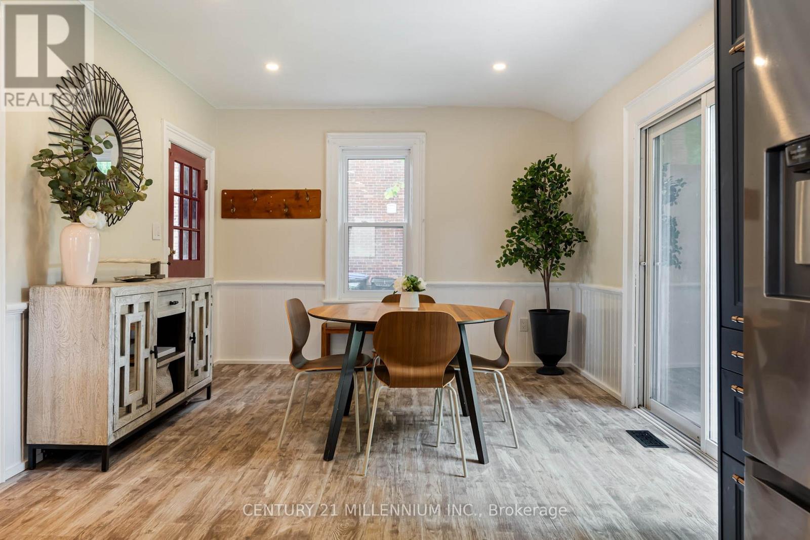 20 ALEXANDER STREET - Image 11