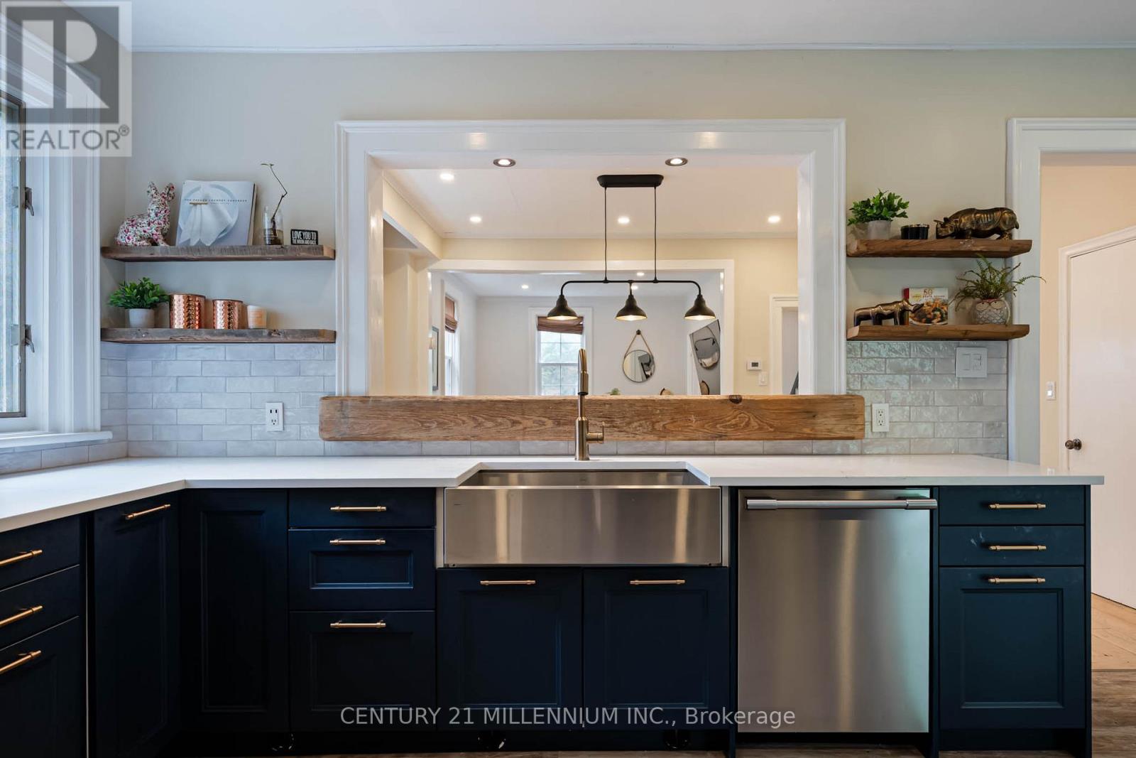 20 ALEXANDER STREET - Image 16