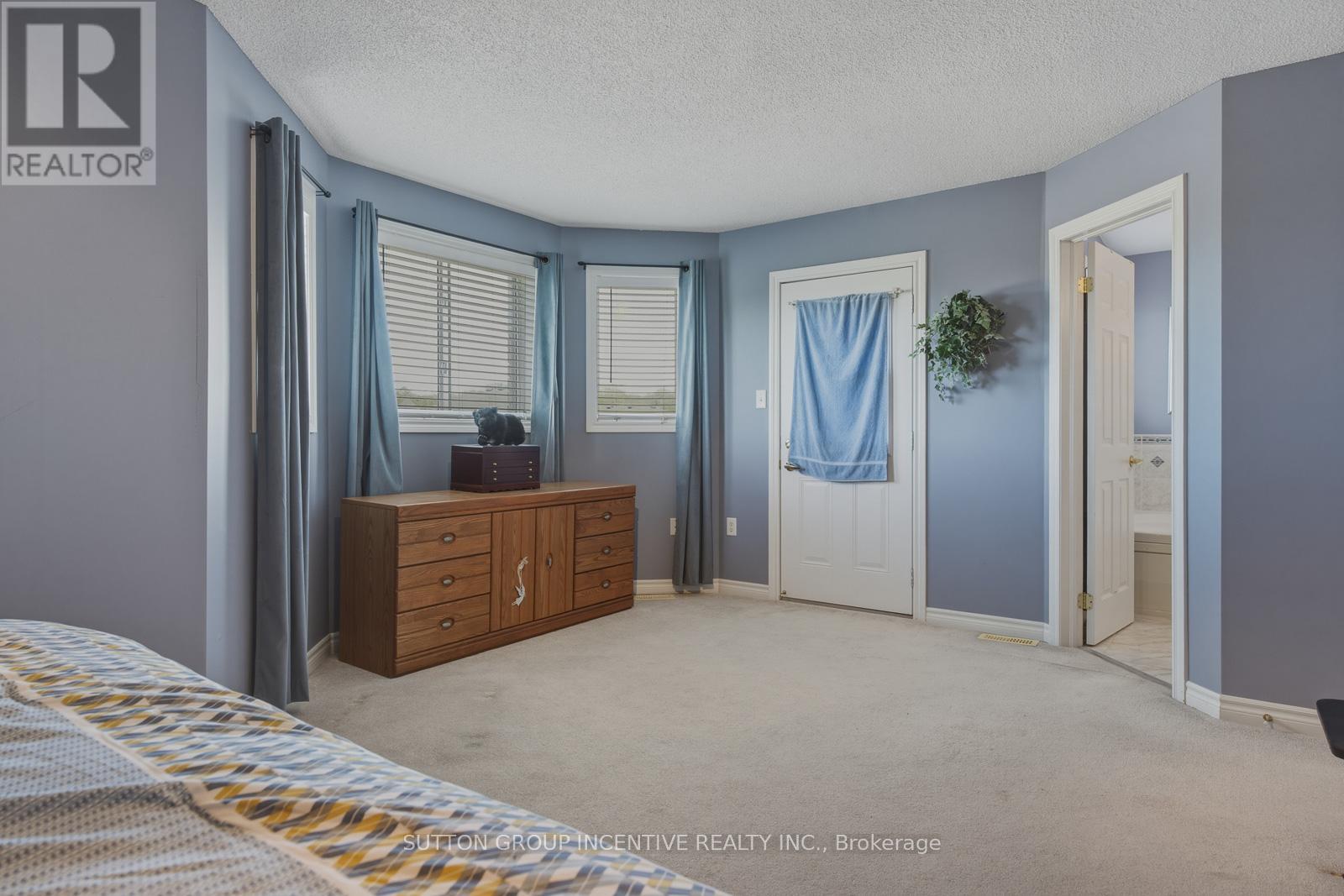 70 SHALOM WAY - 34