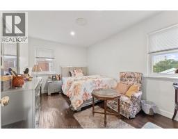 Dining nook - 5188 Wyandotte St Street, Windsor, ON N8S1L2 Photo 16